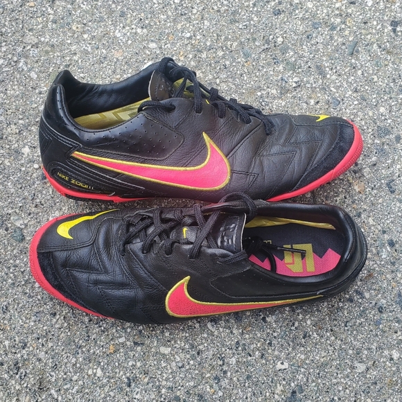 Nike 5 Zoom T5 Indoor Soccer Shoes 